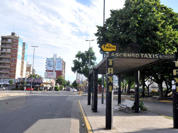 Taxis - Rosario - Paro - Calles desiertas