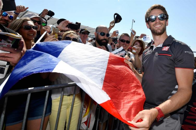 Romain Grosjean celebra la vuelta del GP de su país Fuente: AFP