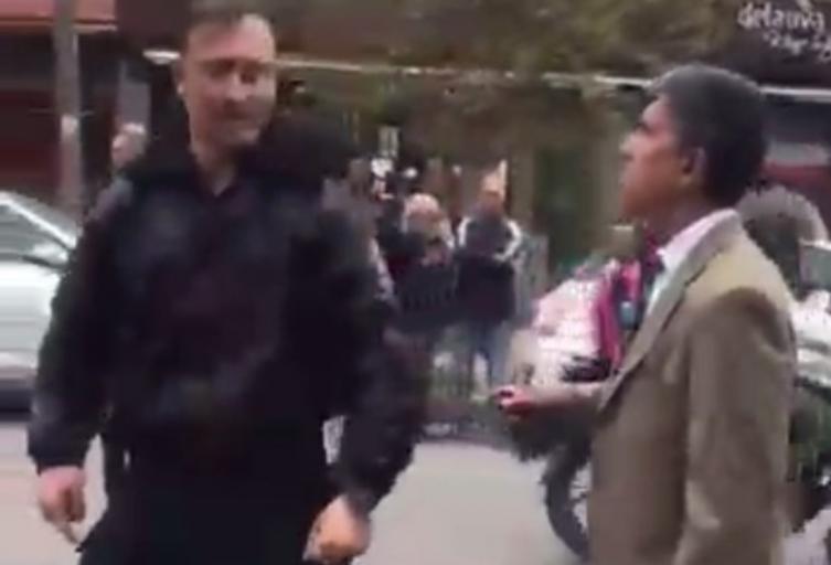 La discusión entre los policías y el juez fue captada por un video que se viralizó. (CAPTURA DE VIDEO)