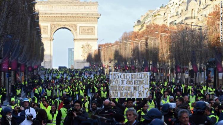 Es el cuarto fin de semana de violentas manifestaciones en París, Francia. - CNN