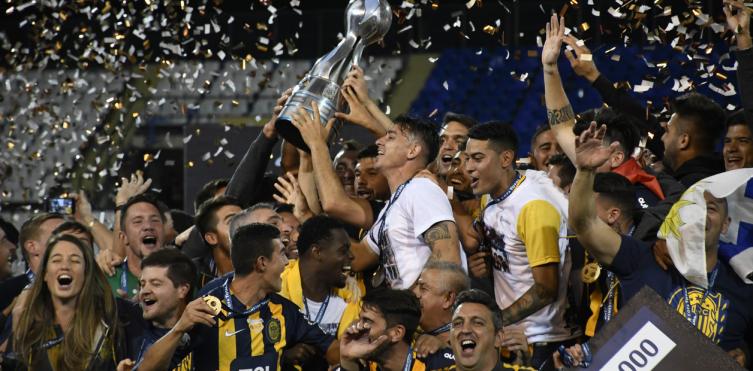 El festejo de Rosario Central, campeón de la Copa Argentina 2018. (foto Juan José García)