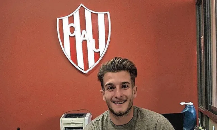 Claudio Peralta firmó su primer contrato con Unión pero el destino del goleador de Reserva estará en España. - UNO Santa Fe