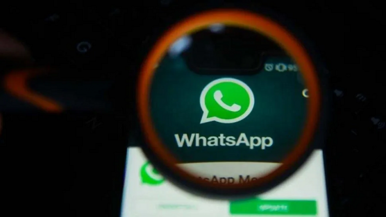 El nuevo botón de WhatsApp ya está disponible en algunos celulares. - Crónica