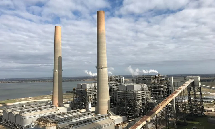Equipo utilizado para capturar dióxido de carbono se ve en una planta de energía a carbón propiedad de NRG Energy, en Texas, EEUU. Enero 9, 2017. REUTERS/Ernest Scheyder