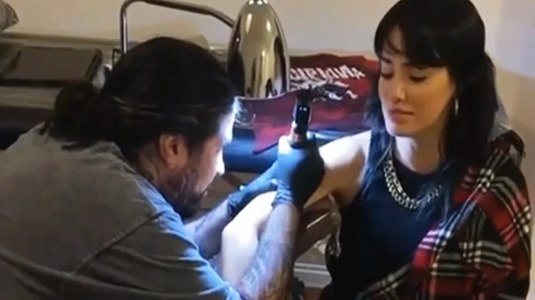 Lali Espósito se hizo un nuevo tatuaje con un significado especial y mostró el resultado en las redes - TELESHOW
