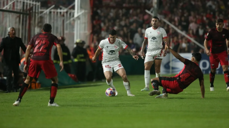 Colón no pudo ante Instituto y perdió 1 a 0 en Córdoba - AIRE DIGITAL 