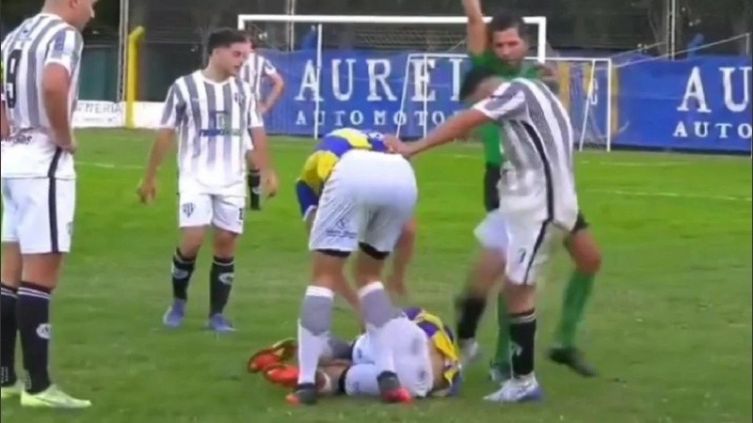 Brutal agresión por la espalda a jugador en una liga regional santafesina: “Me costaba respirar” (San José Video Cable)