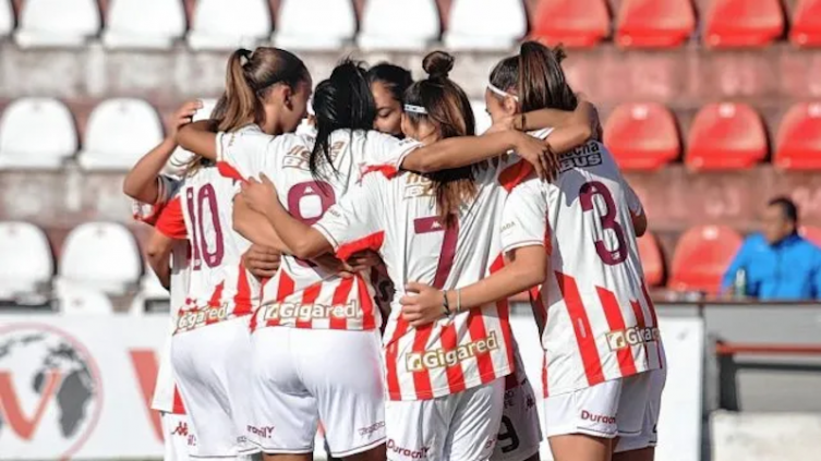 Las chicas de Unión van por el Torneo Clausura este sábado ante Arsenal. - Prensa Unión