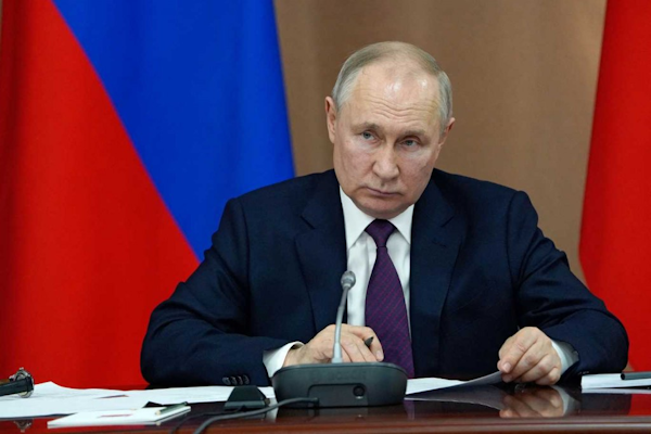 Putin asegura que está dispuesto a reanudar el diálogo con Ucrania - Reuters