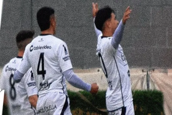 El goleador de Colón está en duda ante Deportivo Madryn