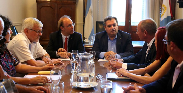 UPCN y ATE - Paritarias estatales 2016
