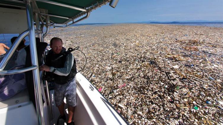 Un mar de basura en el Caribe. Foto: Caroline Power