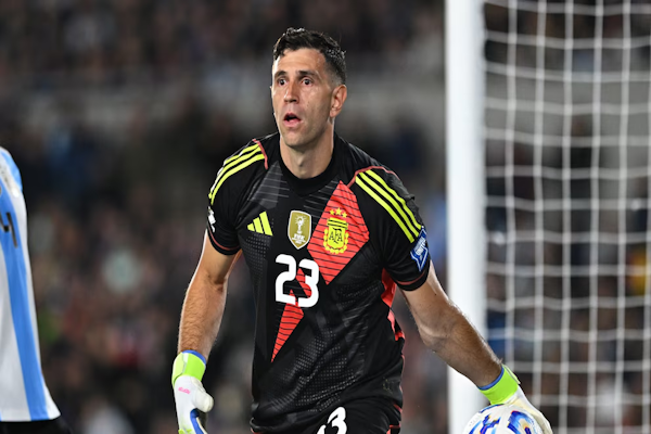 FIFA dio a conocer todos los votos del premio The Best: en qué puesto quedó Dibu Martínez y a quién superó Montiel en el Púskas - Infobae