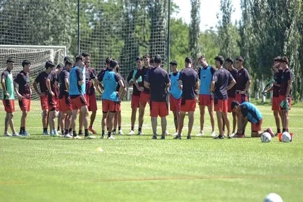 Colón recupera piezas y busca el equipo ideal para seguir prendido arriba.- UNO Santa Fe / José Busiemi