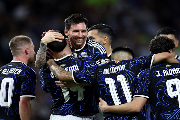 Argentina volvió a liderar el Ranking FIFA tras la caída de Francia: la histórica “maldición” que buscará romper en el Mundial (REUTERS/Agustin Marcarian)