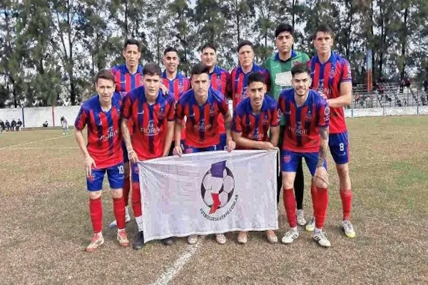 La Perla perdió el invicto pero sigue siendo puntero del Apertura Polaca Burtovoy. - Foto gentileza Fútbol de Santa Fe