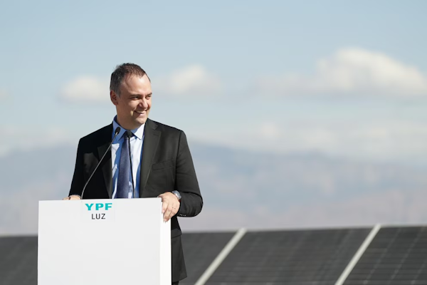 El vocero que ya no puede hablar: Milei blinda a Adorni pese a la presión política y judicial - Infobae