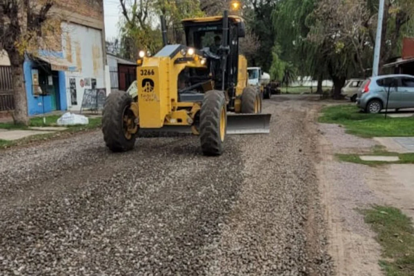 Villa Saralegui recibirá más de $79 millones del Fondo de Obras Menores para la ejecución 20 cuadras de ripio. Prensa Senador Felipe Michlig