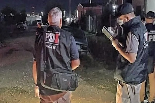 Horror y conmoción en Bº Villa del Parque: hallaron el cadáver de una mujer dentro de una bolsa - UNO Santa Fe