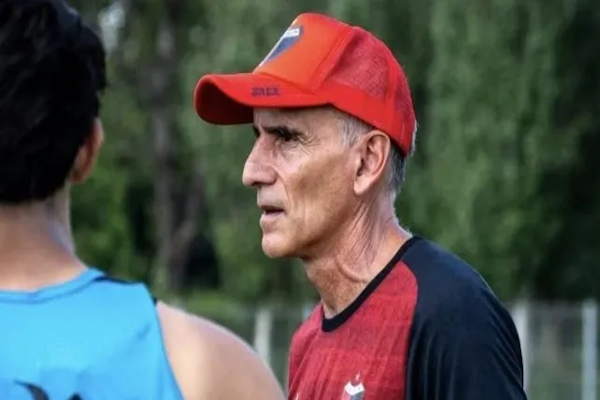 Russo no es más el DT de la Reserva de Colón y su reemplazante es el Chueco Robledo - Prensa Colón