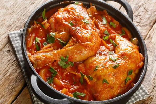 POLLO A LA PORTUGUESA receta: para el frío, este guiso SE PARTE. - A24