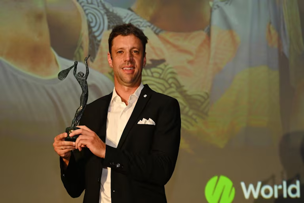 Horacio Zeballos fue distinguido como campeón mundial de dobles en una gala que reunió a las figuras del tenis (Crédito: Paul Zimmer / World Tennis)