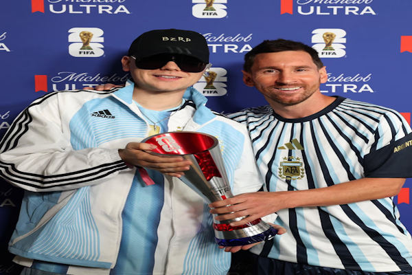 Bizarrap le entregó el premio MVP a Messi tras la histórica remontada ante Egipto: 