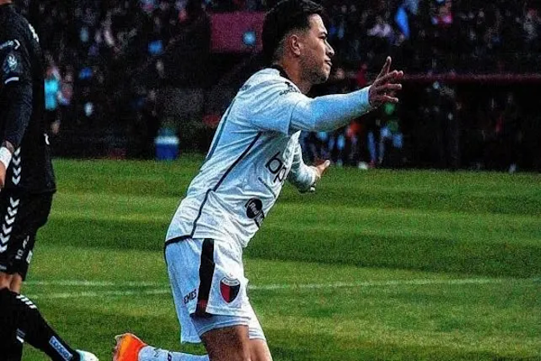Lago volvió encendido en Colón y es otra vez el máximo goleador de la Primera Nacional. - Prensa Colón