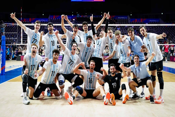 VNL: Argentina se le dio vuelta a Canadá en el quinto set y ganó un partido clave. - Foto: @volleyballworld
