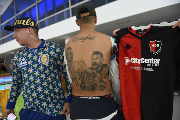 Lionel Messi llegó a Rosario luego de su participación en la Copa del Mundo (Fotos: Leo Galletto)