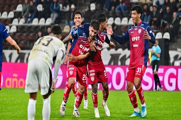 El equipo de Leonardo Madelón arrancó con empate en el segundo semestre frente al Calamar, por la primera fecha de la Zona A de la Liga Profesional. Foto: Juan Manuel Foglia