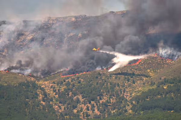 España: más de 63.000 personas son evacuadas o confinadas por incendios. - Foto: Agencia NA (Redes)