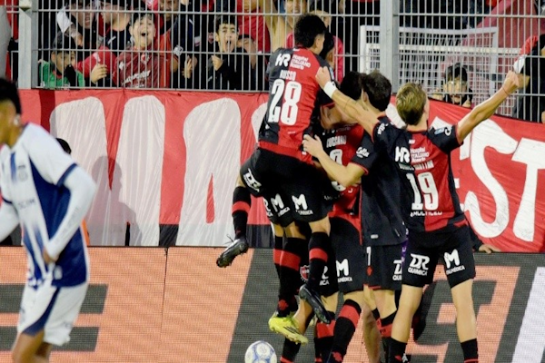 Un inicio promisorio: Newell ´s sufrió pero le ganó bien a Talleres en el primer partido del Torneo Clausura. (Fotobaires).