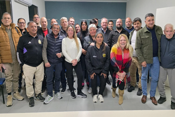 La Liga Ceresina de Fútbol aprobó la transmisión en vivo de los partidos de local de los 7 equipos del departamento. Prensa Senador Felipe Michlig